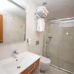 Kasmahal Hotel 2*