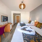 Kasmahal Hotel 2*
